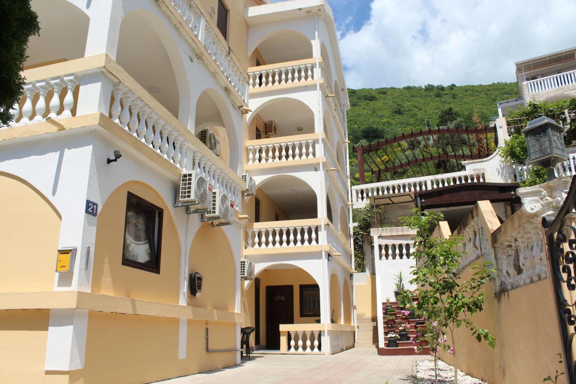 Apartmani Lime Petrovac Extérieur photo